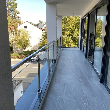 Valley Of Business Frankfurt-airport - Black Label Penthouse Apartmán Hofheim am Taunus